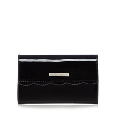 Black scalloped medium purse
